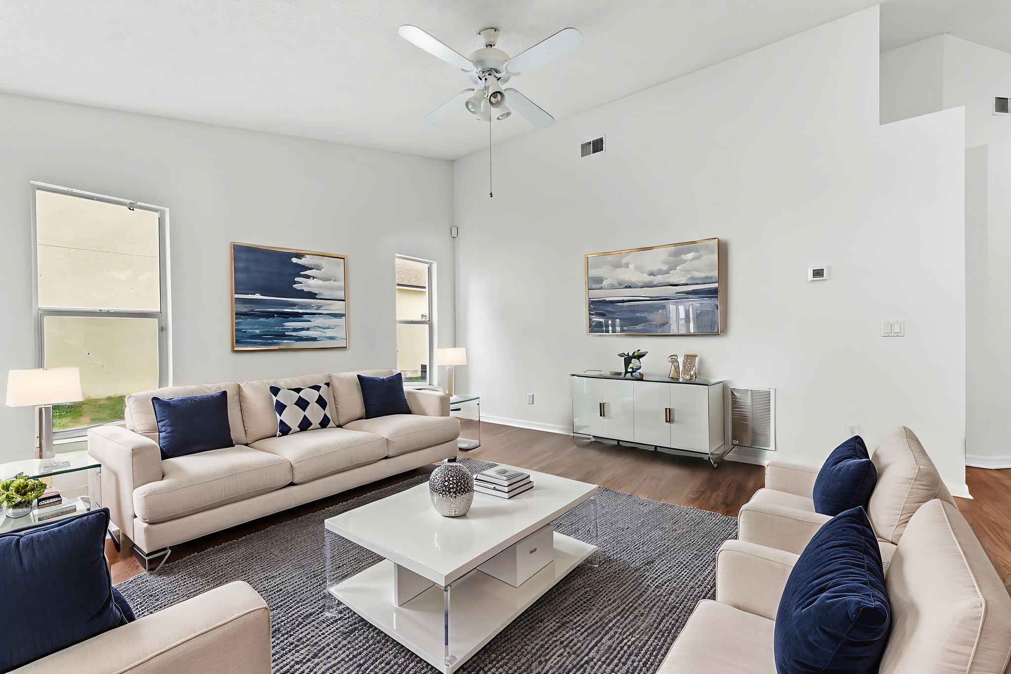 DSC_5556 virtually staged.jpeg