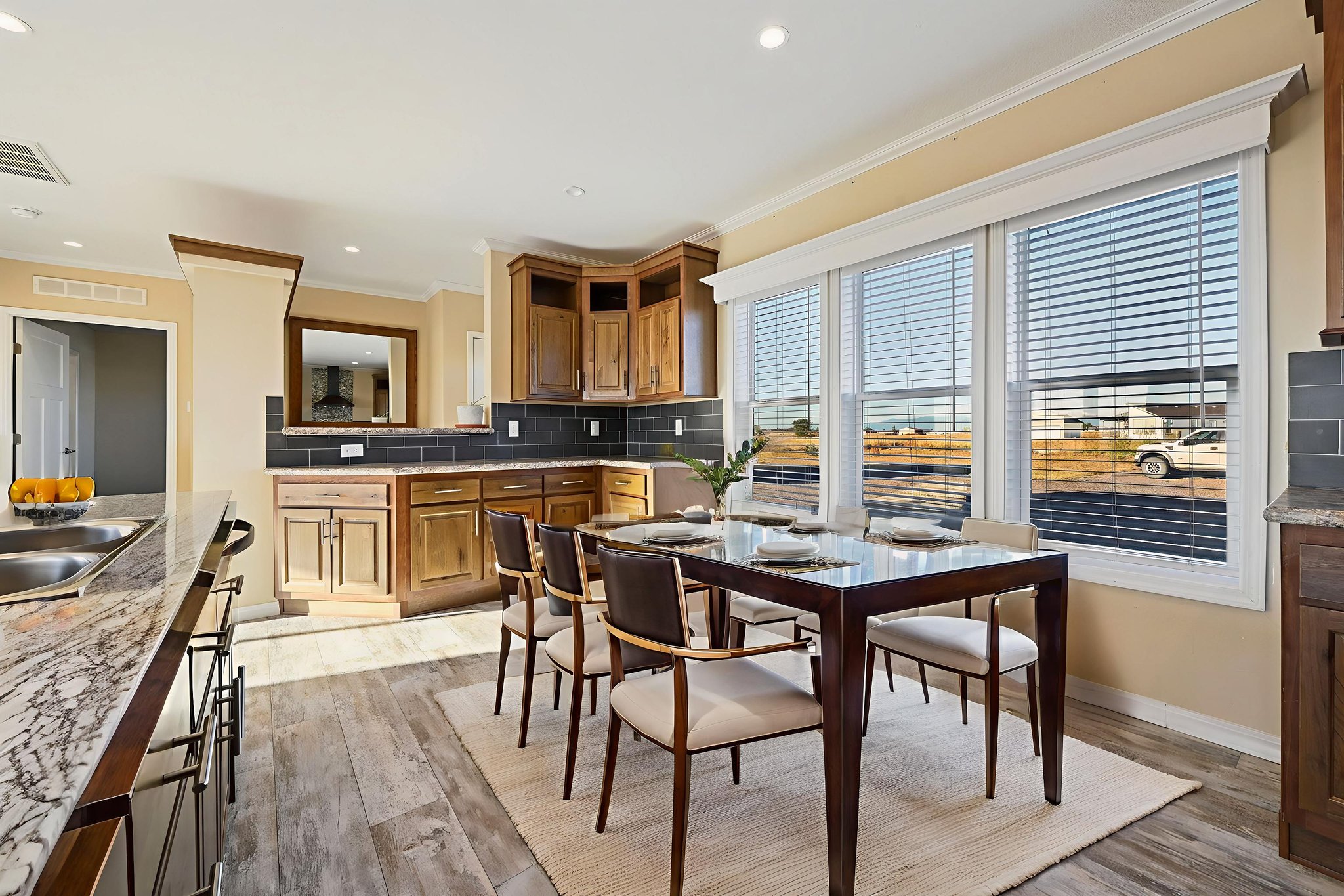 _DSC0445 virtually staged.jpeg